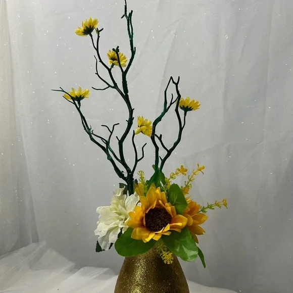 Centerpiece GOLD AND SUNFLOWER
